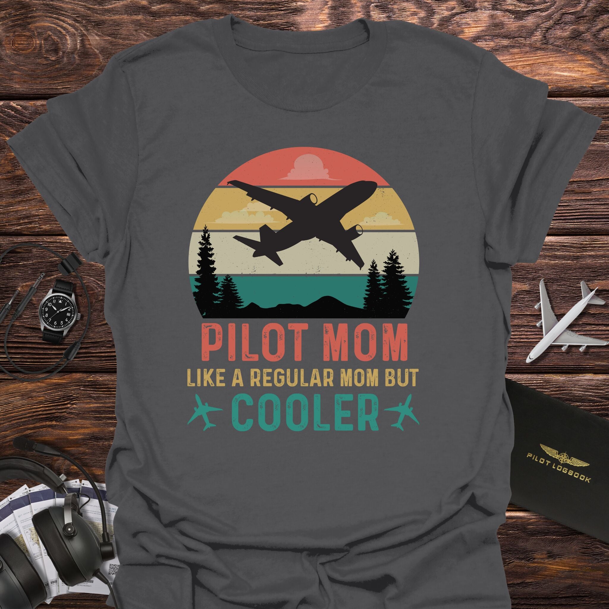 Cool Pilot Mom Retro Sunset T-Shirt